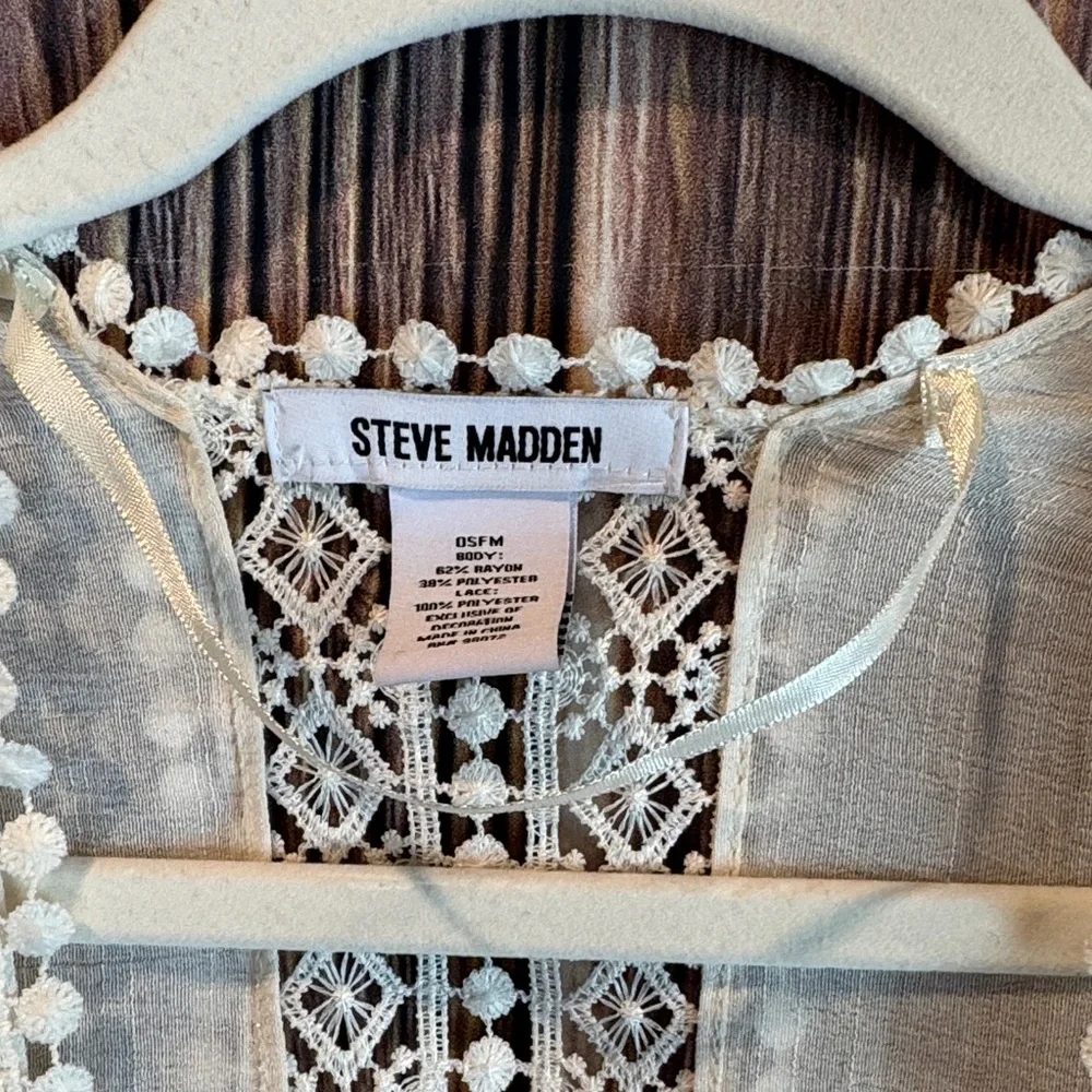 Steve Madden Cream Lace Kimono - Picture 2 of 15